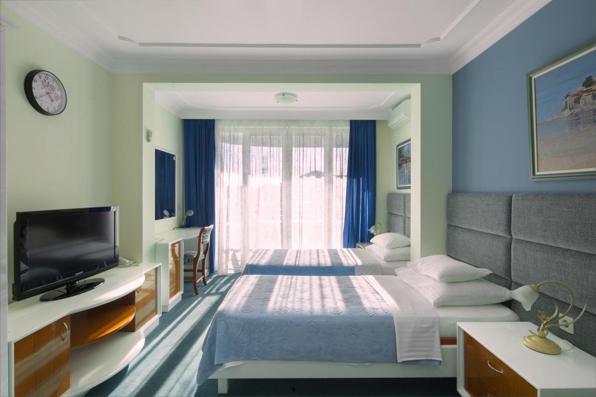Bella Vista Hotel 4*